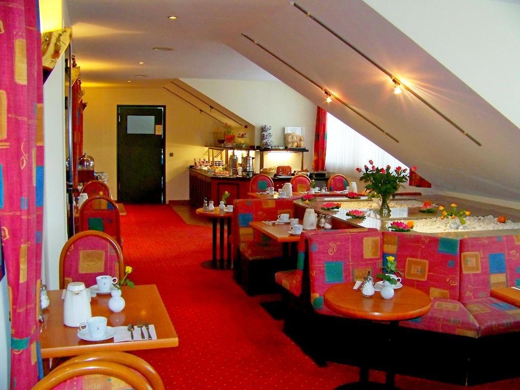 Hotel Amadeus ROYAL Berlin Hönow Exterior foto